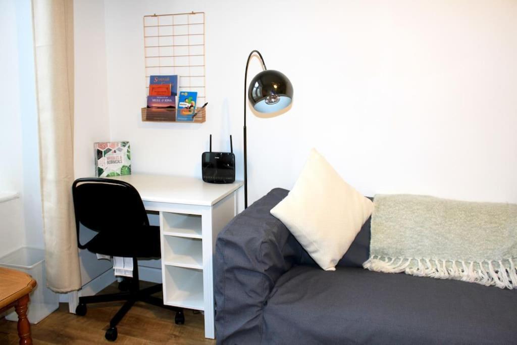 Flat 12A - Central, Modern, Bright Apartment With Free Wifi Oban Exterior photo