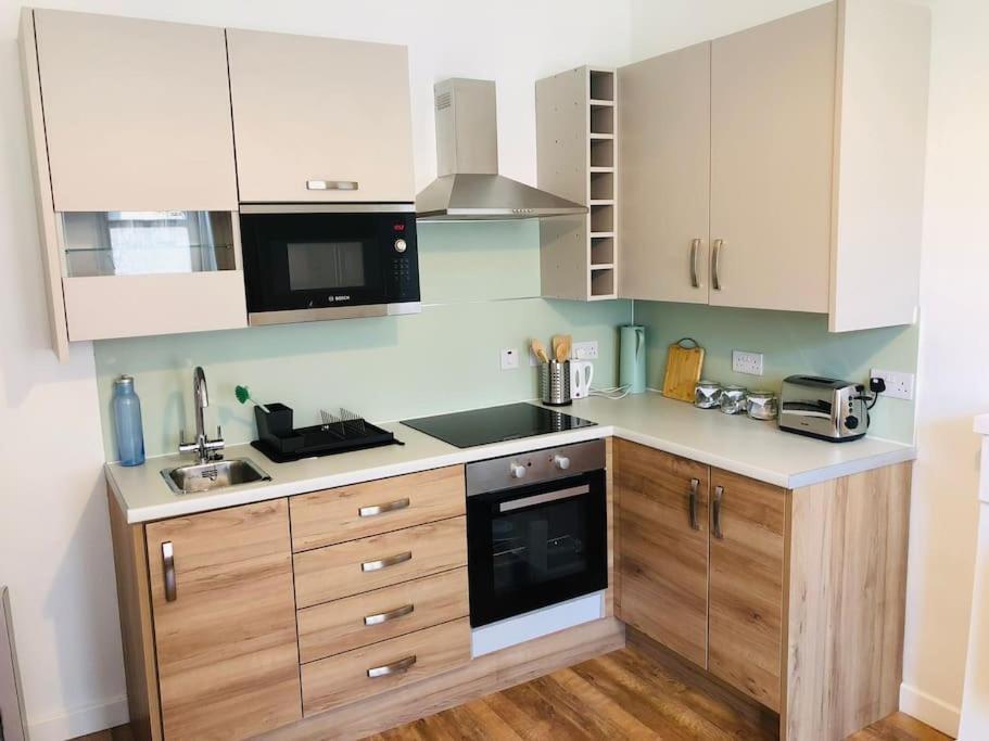 Flat 12A - Central, Modern, Bright Apartment With Free Wifi Oban Exterior photo